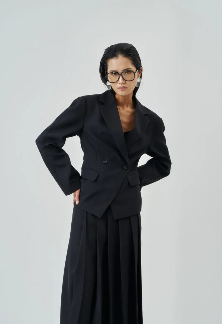 Signature Chic Black Side Closure Blazer